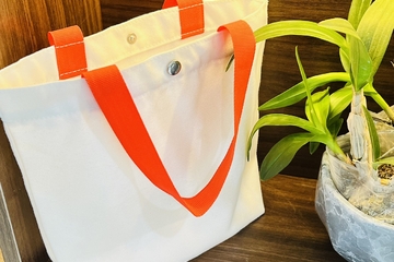 Túi handmade từ vải: Sáng tạo và sắc sảo từ tay người thợ